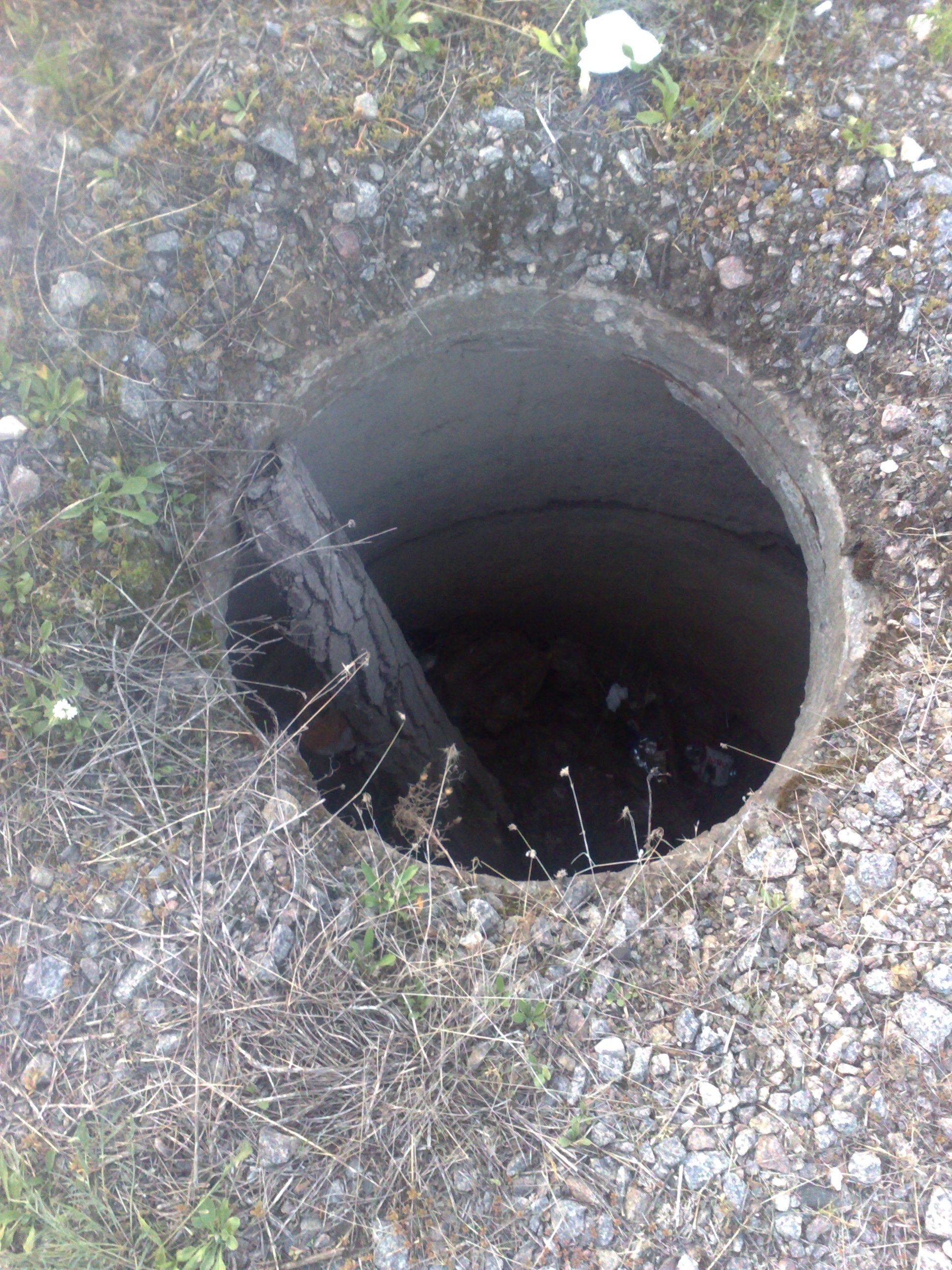 Кременчужане продолжают находить открытые люки Кременчужане продолжают находить открытые люки