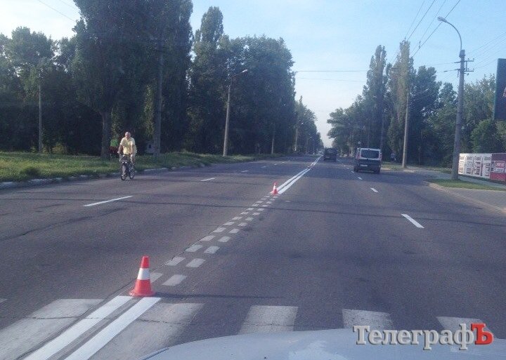 В районе «Гвардейской» меняют асфальт, на Молодежном - рисуют разметку В районе «Гвардейской» меняют асфальт, на Молодежном - рисуют разметку