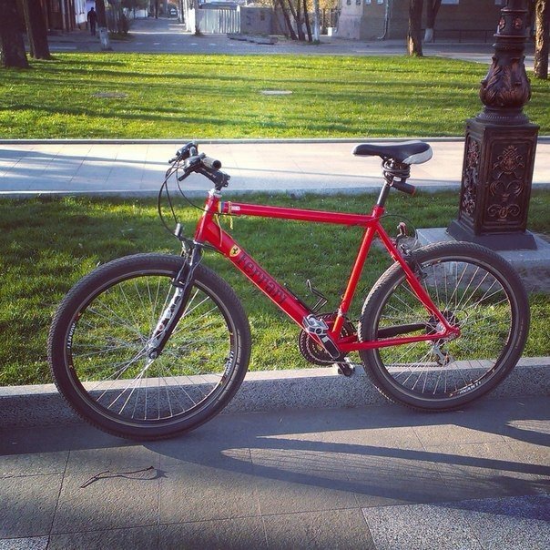 Прячьте велосипеды! Прячьте велосипеды!