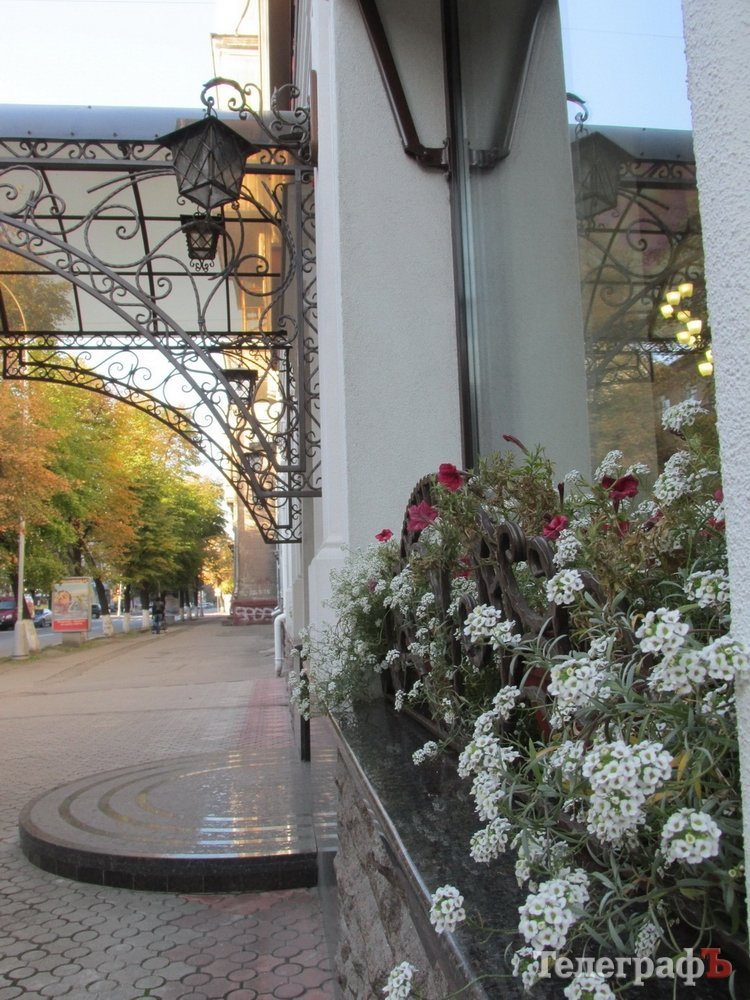 КРАЩИЙ ФАСАД серед магазинів, ресторанів та у сфері послуг КРАЩИЙ ФАСАД серед магазинів, ресторанів та у сфері послуг