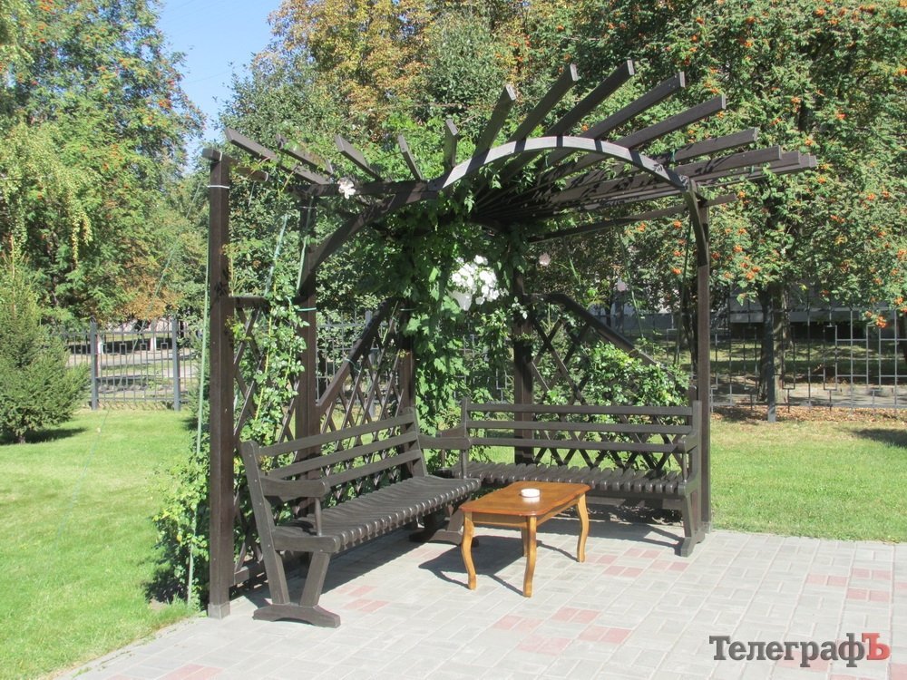 КРАЩИЙ ФАСАД серед магазинів, ресторанів та у сфері послуг КРАЩИЙ ФАСАД серед магазинів, ресторанів та у сфері послуг