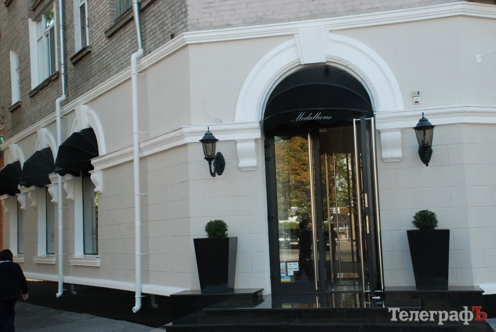 КРАЩИЙ ФАСАД серед магазинів, ресторанів та у сфері послуг КРАЩИЙ ФАСАД серед магазинів, ресторанів та у сфері послуг