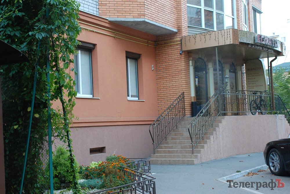 КРАЩИЙ ФАСАД серед магазинів, ресторанів та у сфері послуг КРАЩИЙ ФАСАД серед магазинів, ресторанів та у сфері послуг