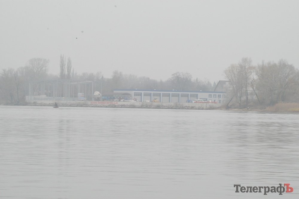 "Ну, ви ж розумієте, чиї ці будинки..." "Ну, ви ж розумієте, чиї ці будинки..."
