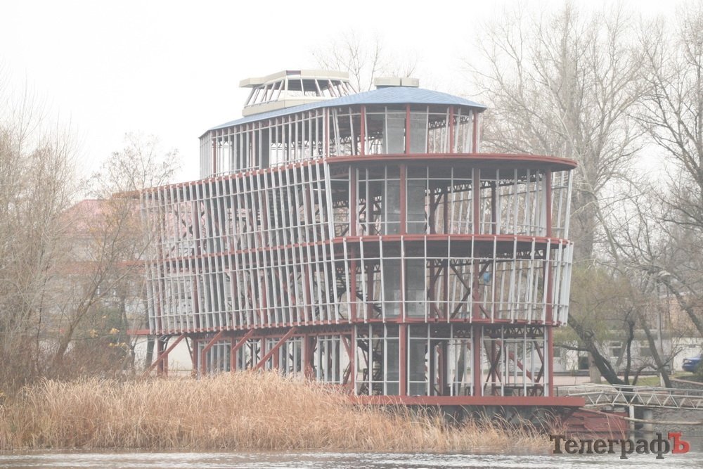 "Ну, ви ж розумієте, чиї ці будинки..." "Ну, ви ж розумієте, чиї ці будинки..."