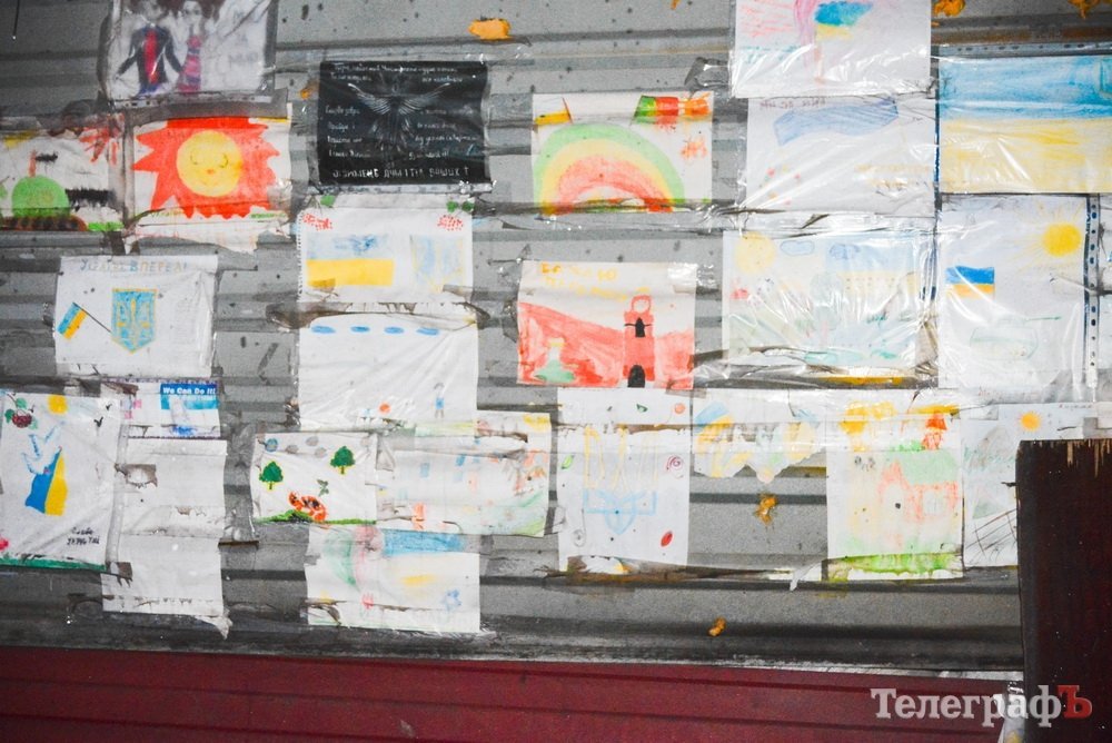 Кіборги просили у кременчужан хліба і води - волонтери привезли і потрапили під обстріл Кіборги просили у кременчужан хліба і води - волонтери привезли і потрапили під обстріл