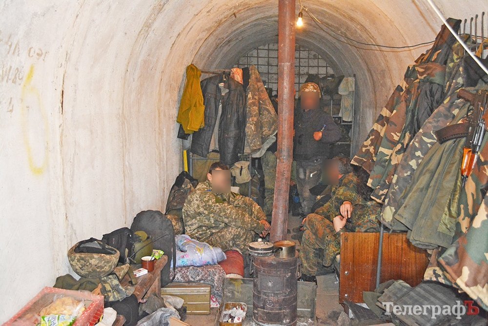 Кіборги просили у кременчужан хліба і води - волонтери привезли і потрапили під обстріл Кіборги просили у кременчужан хліба і води - волонтери привезли і потрапили під обстріл