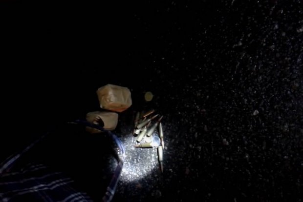 На Полтавщине ГАИшники остановили две машины с незаконно перевозимым оружием На Полтавщине ГАИшники остановили две машины с незаконно перевозимым оружием