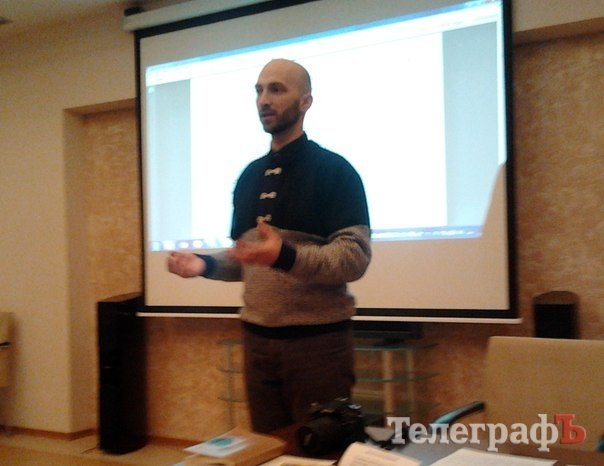 У Кременчуці відбувся круглий стіл в рамках проекту “Інкубатор Довіри” У Кременчуці відбувся круглий стіл в рамках проекту “Інкубатор Довіри”