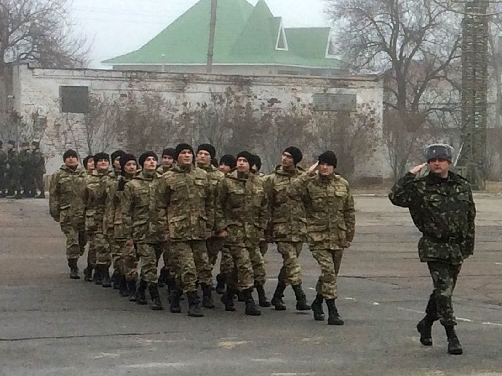 В Полтаве выпустили сержантов-связистов В Полтаве выпустили сержантов-связистов