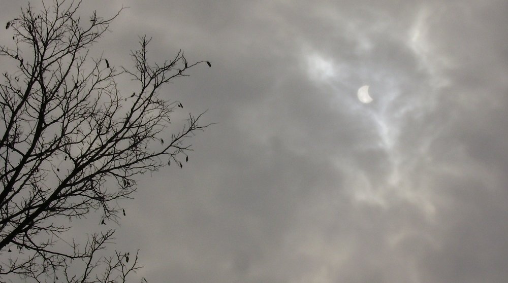 Затмение Солнца в Кременчуге - присылайте свои фото и видео Затмение Солнца в Кременчуге - присылайте свои фото и видео