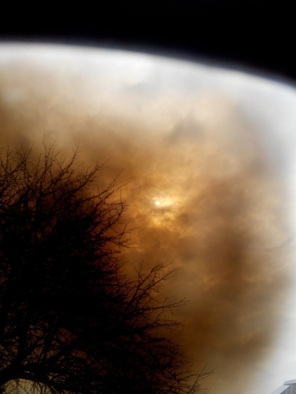 Затмение Солнца в Кременчуге - присылайте свои фото и видео Затмение Солнца в Кременчуге - присылайте свои фото и видео