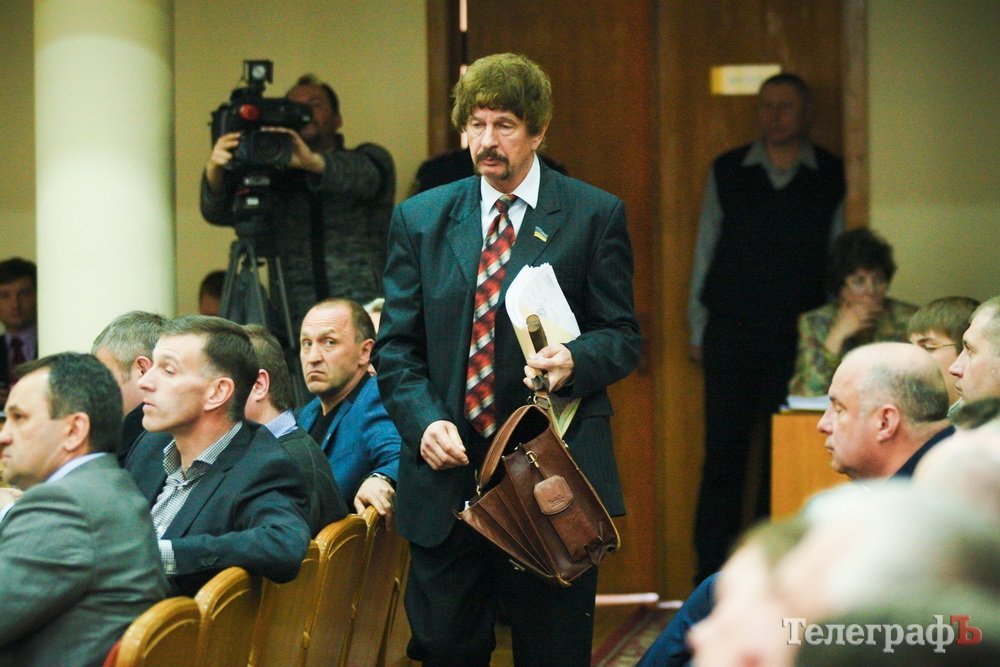 Холода, Таценюка, Головача и Стасюка наказали на сессии Кременчугского горсовета Холода, Таценюка, Головача и Стасюка наказали на сессии Кременчугского горсовета