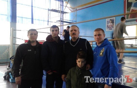 Бій був хорошим, але переміг той, кому руку підняли Бій був хорошим, але переміг той, кому руку підняли