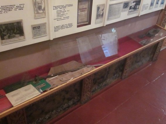 На Полтавщине обворовали музей На Полтавщине обворовали музей