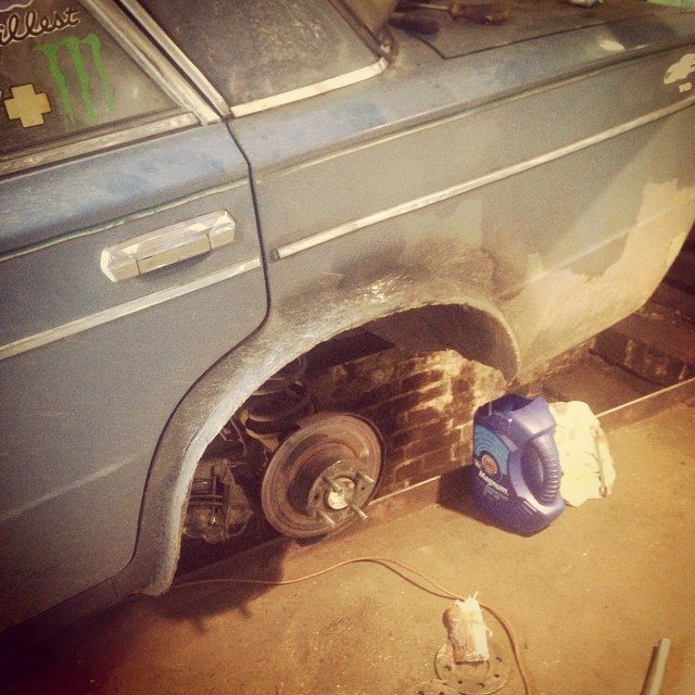 Братья-гонщики протестировали Сашкин ВАЗ Братья-гонщики протестировали Сашкин ВАЗ