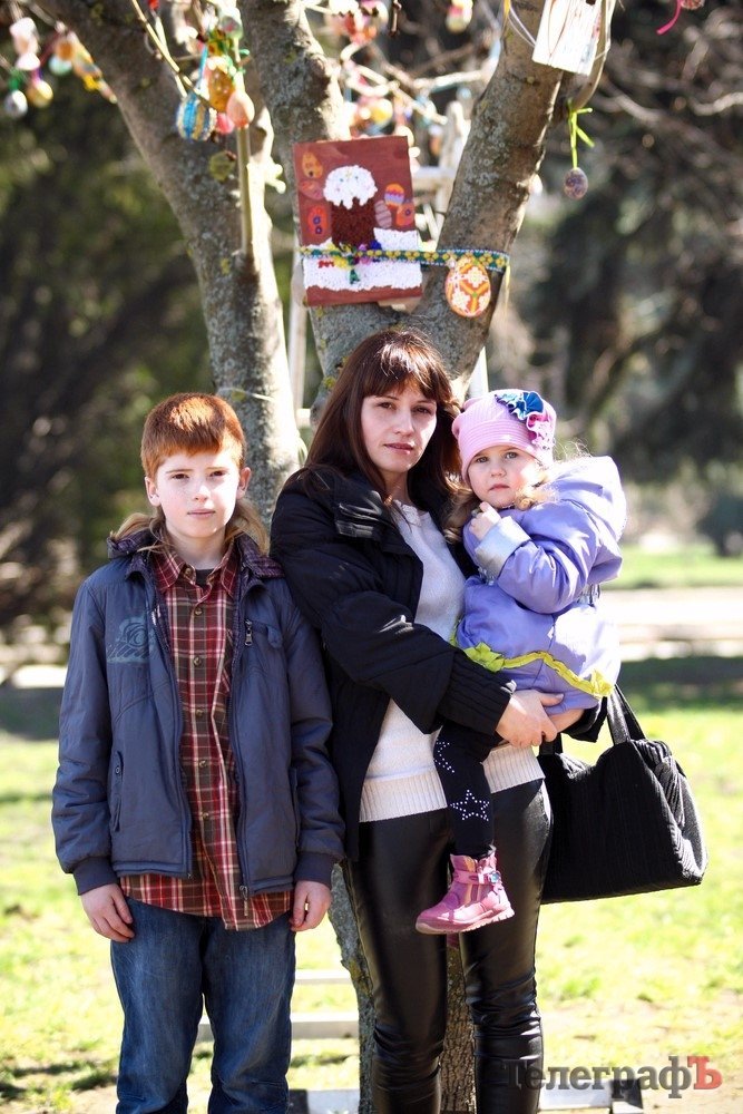 В Кременчуге на площади Независимости появилось Пасхальное дерево В Кременчуге на площади Независимости появилось Пасхальное дерево