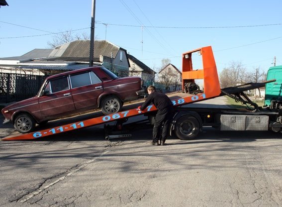 В Кременчуге поймали двух автоугонщиков В Кременчуге поймали двух автоугонщиков