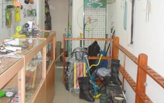 В Кременчуге задержали двух воров, которые крали из магазинов и офисов В Кременчуге задержали двух воров, которые крали из магазинов и офисов