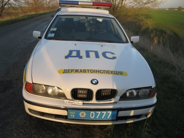 На Полтавщине пьяный «гонщик», уходя от погони, врезался в машину ГАИ На Полтавщине пьяный «гонщик», уходя от погони, врезался в машину ГАИ