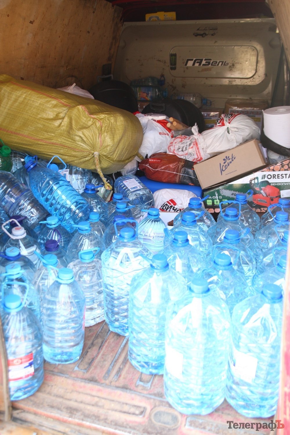 «Мы еще не знаем, что в коробках, но у всех слезы на глазах...» «Мы еще не знаем, что в коробках, но у всех слезы на глазах...»