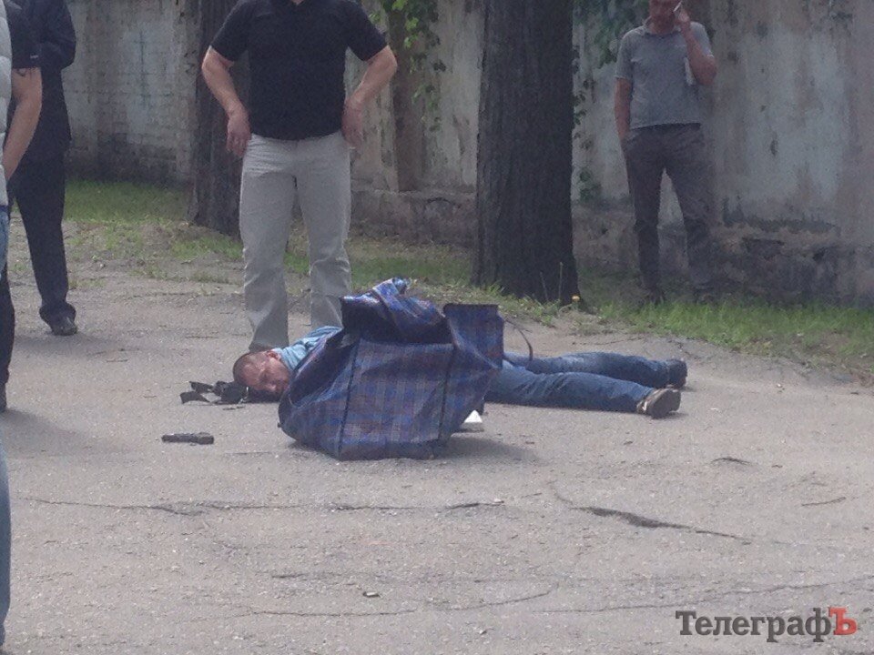 Ограбление ювелирного магазина в Кременчуге: стрельба, погоня, раненые, захват маршрутки Ограбление ювелирного магазина в Кременчуге: стрельба, погоня, раненые, захват маршрутки