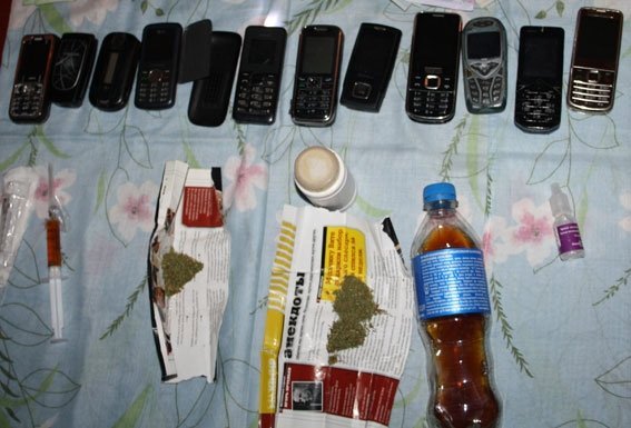 В Кременчуге милиция задержала троих наркоторговцев В Кременчуге милиция задержала троих наркоторговцев