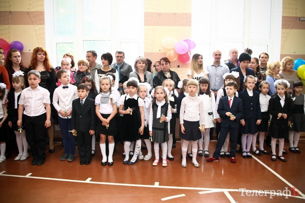 Для кременчугских школьников прозвучал "последний" звонок. Присылайте фото!!! Для кременчугских школьников прозвучал "последний" звонок. Присылайте фото!!!