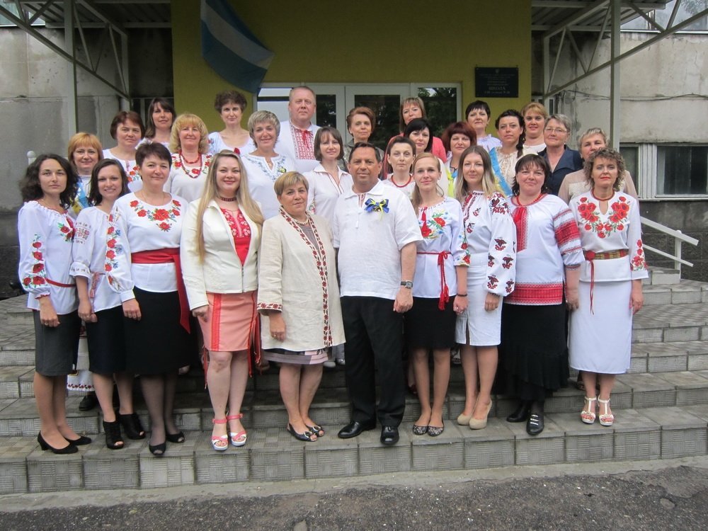 Для кременчугских школьников прозвучал "последний" звонок. Присылайте фото!!! Для кременчугских школьников прозвучал "последний" звонок. Присылайте фото!!!