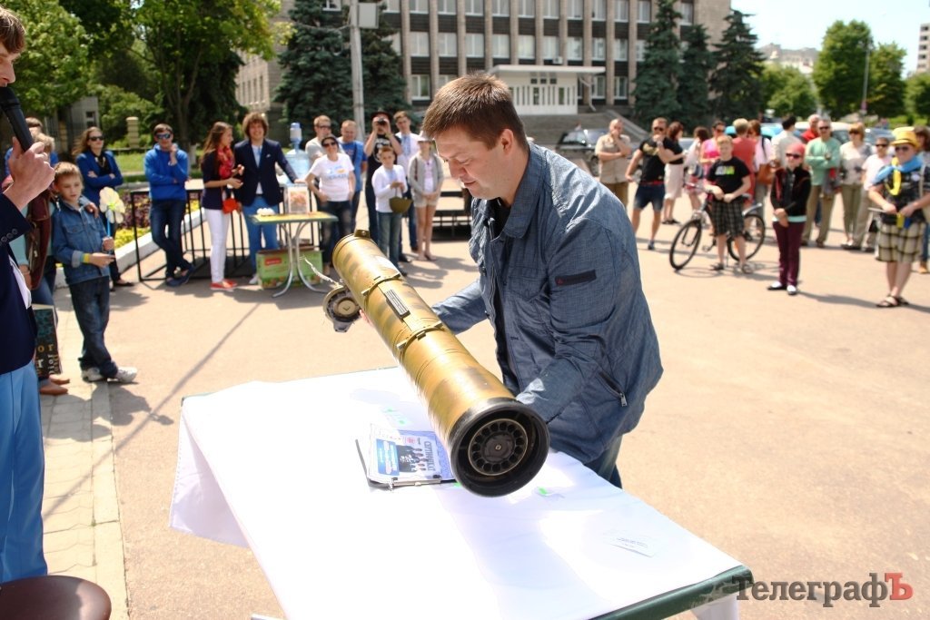 Флешмоб по плетению масксетей: поработали на ура! Флешмоб по плетению масксетей: поработали на ура!