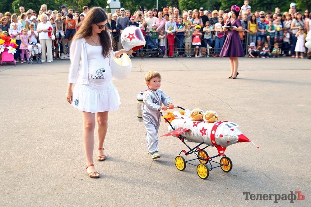 Парад колясок-2015 в Кременчуге Парад колясок-2015 в Кременчуге