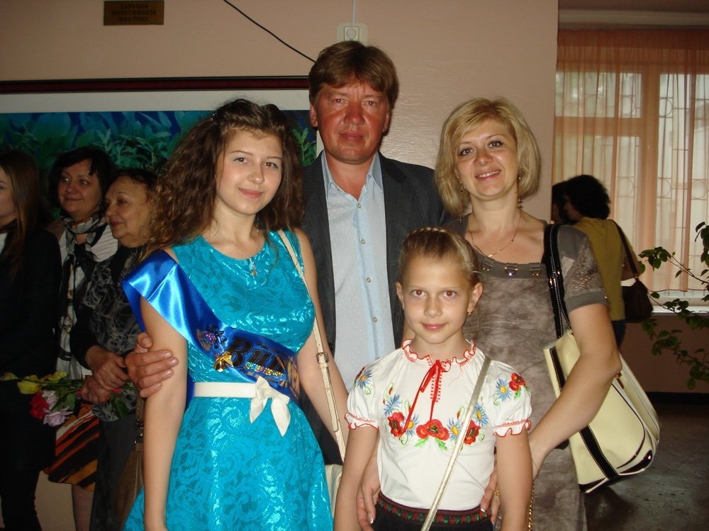 Для кременчугских школьников прозвучал "последний" звонок. Присылайте фото!!! Для кременчугских школьников прозвучал "последний" звонок. Присылайте фото!!!