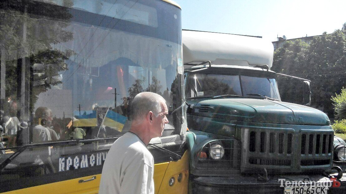 В Кременчуге ЗИЛ въехал в троллейбус В Кременчуге ЗИЛ въехал в троллейбус