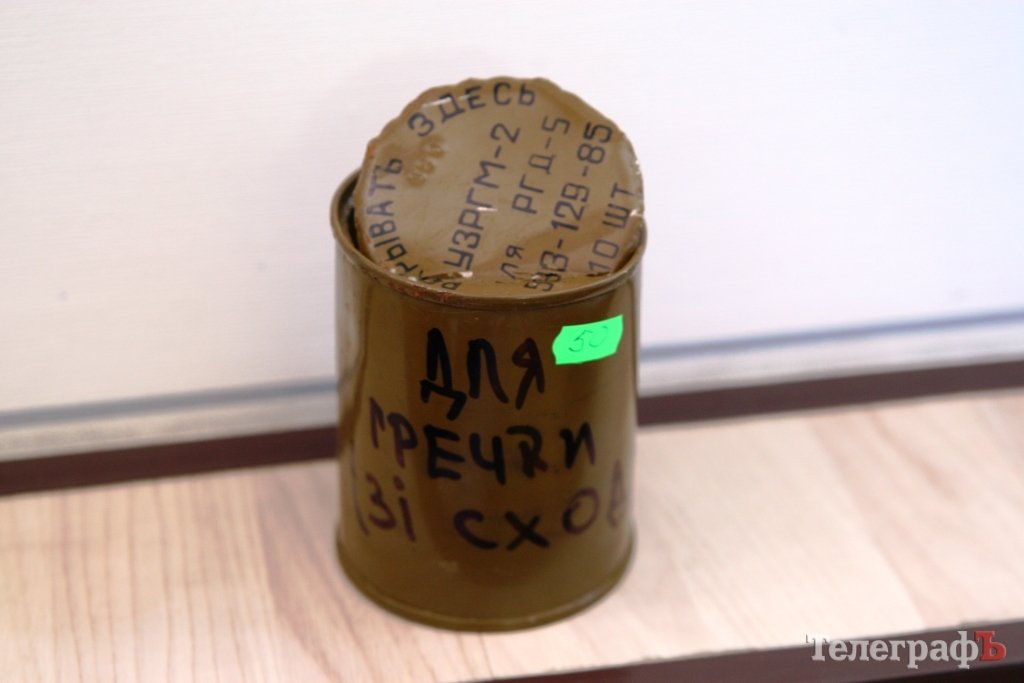 Выставка в "Приватке" пополнилась авторскими работами кременчугских художников... Налетай! Выставка в "Приватке" пополнилась авторскими работами кременчугских художников... Налетай!