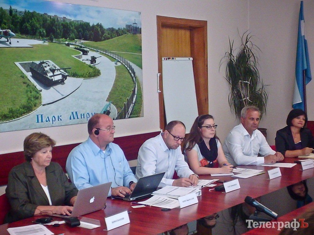 Кременчук перевіряли: у місті побувала канадсько-українська експертна делегація Кременчук перевіряли: у місті побувала канадсько-українська експертна делегація