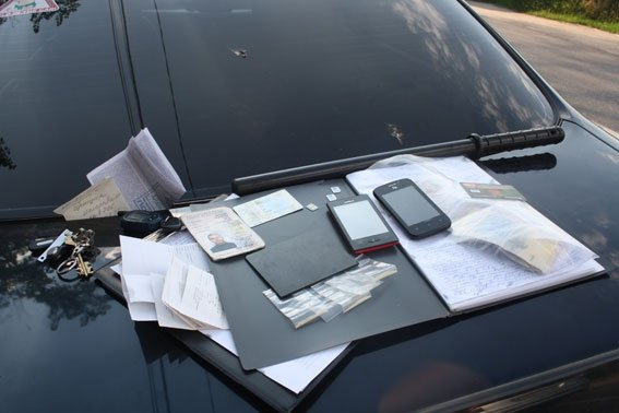 В Кременчуге задержали таксиста, который торговал амфетамином В Кременчуге задержали таксиста, который торговал амфетамином