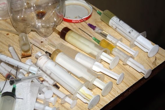 В Кременчуге задержали наркодельца, который варил «ширку» в квартире В Кременчуге задержали наркодельца, который варил «ширку» в квартире