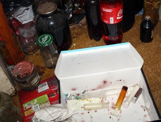 В Кременчуге задержали наркодельца, который варил «ширку» в квартире В Кременчуге задержали наркодельца, который варил «ширку» в квартире