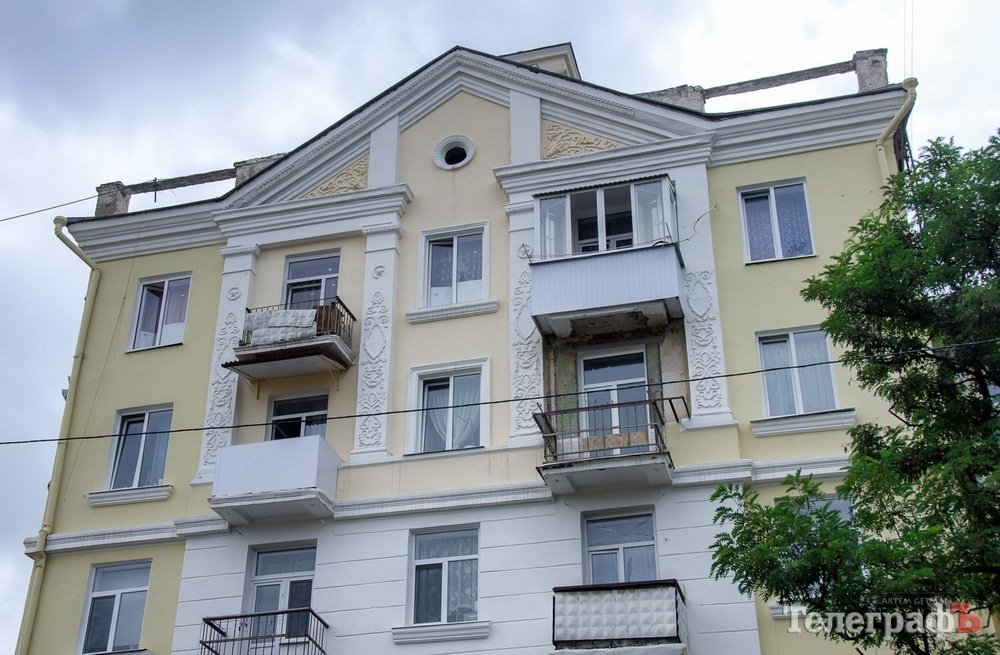 «Дідусь закривав Зоряні очі долонею, щоб не бачила вбитих на вулиці...» «Дідусь закривав Зоряні очі долонею, щоб не бачила вбитих на вулиці...»