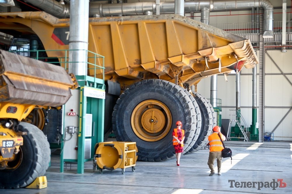 Як нардепи, журналісти і екологи інспектували ГЗК під Кременчуком Як нардепи, журналісти і екологи інспектували ГЗК під Кременчуком
