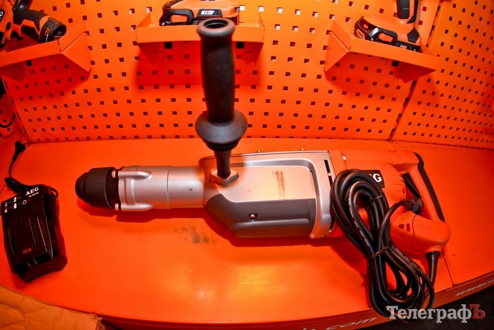 Магазин «Мир Инструмента» презентовал кременчужанам электроинструмент из Германии Магазин «Мир Инструмента» презентовал кременчужанам электроинструмент из Германии