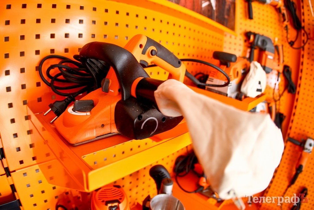 Магазин «Мир Инструмента» презентовал кременчужанам электроинструмент из Германии Магазин «Мир Инструмента» презентовал кременчужанам электроинструмент из Германии