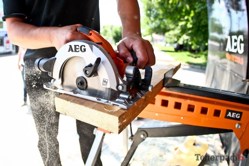 Магазин «Мир Инструмента» презентовал кременчужанам электроинструмент из Германии Магазин «Мир Инструмента» презентовал кременчужанам электроинструмент из Германии