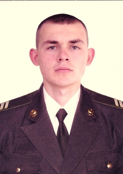 В Кременчуге семьям двух погибших Героев вручили ордера на квартиры В Кременчуге семьям двух погибших Героев вручили ордера на квартиры