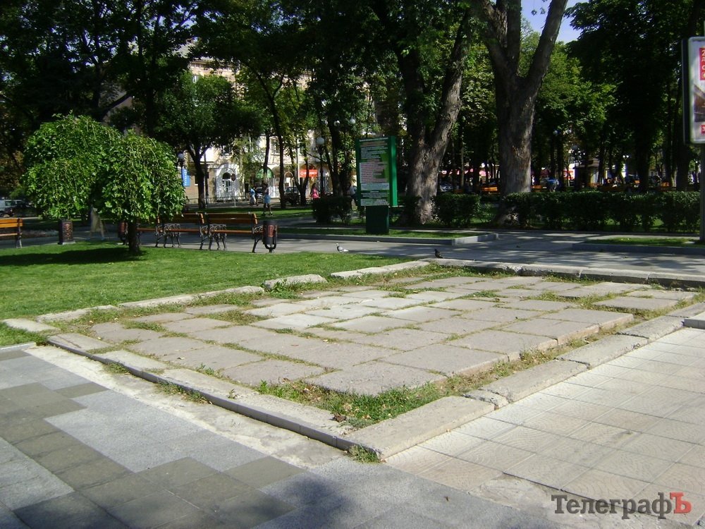 Буфет возвращается в центральный сквер Кременчуга Буфет возвращается в центральный сквер Кременчуга