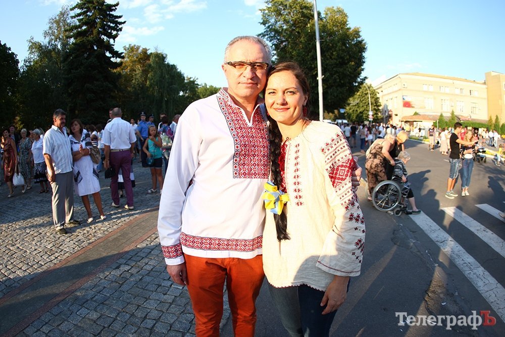 Кременчуг приоделся в вышиванки