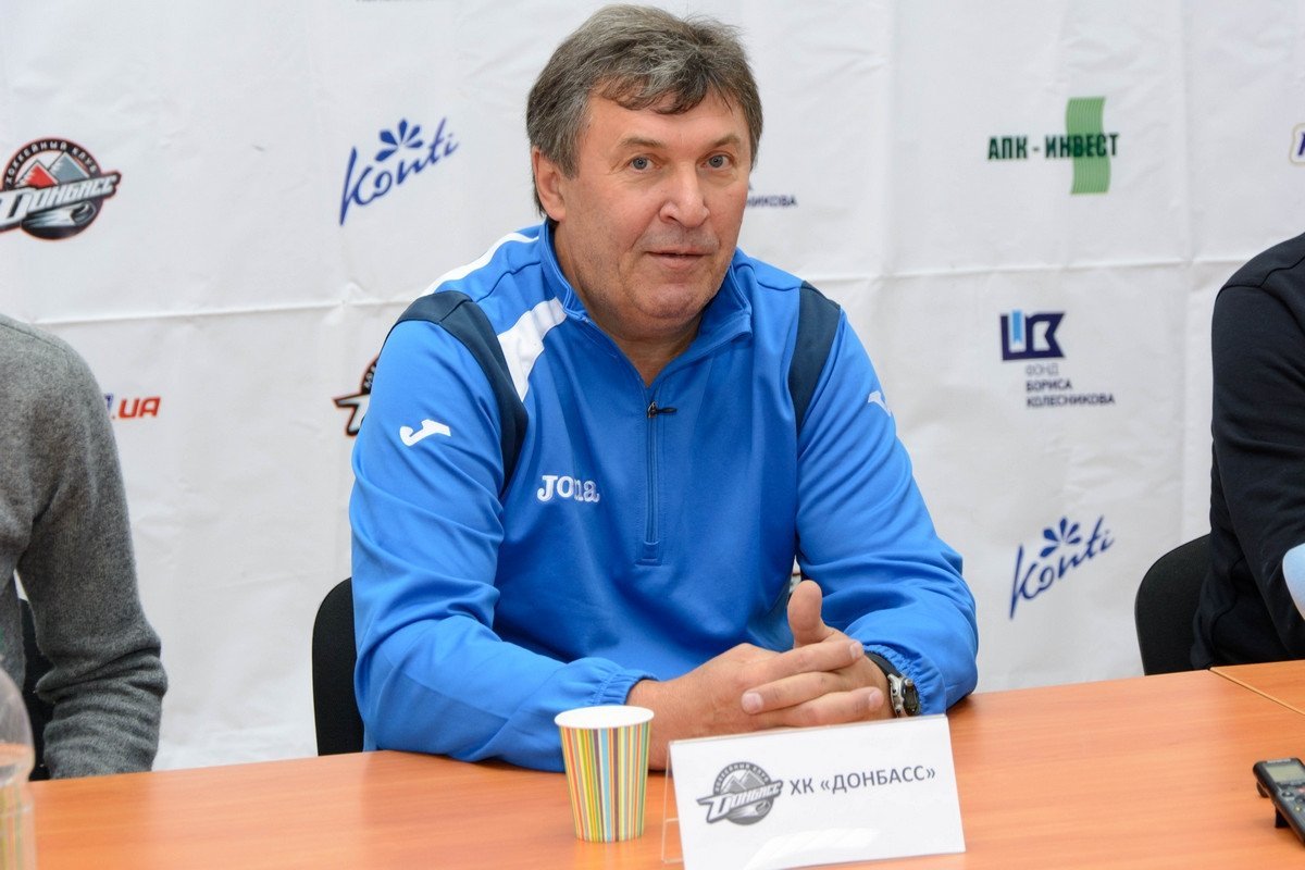 Тренер ХК "Кременчук" Дмитро Підгурський: "Гравці не йшли в атаку, всі "сиділи в окопі" Тренер ХК "Кременчук" Дмитро Підгурський: "Гравці не йшли в атаку, всі "сиділи в окопі"