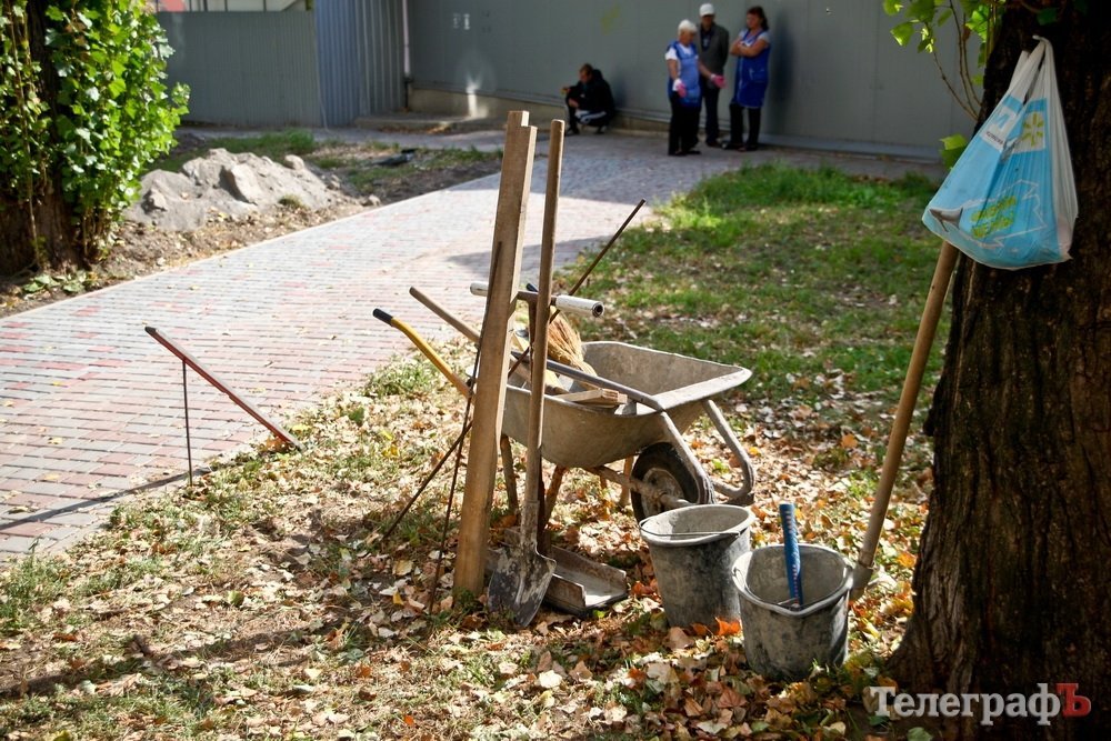 В Кременчуге жители протестуют против расширения катка “Айсберг” В Кременчуге жители протестуют против расширения катка “Айсберг”