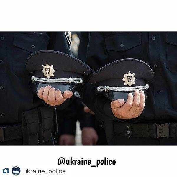 Кременчужане уже могут сделать фото с настоящими полицейскими Кременчужане уже могут сделать фото с настоящими полицейскими