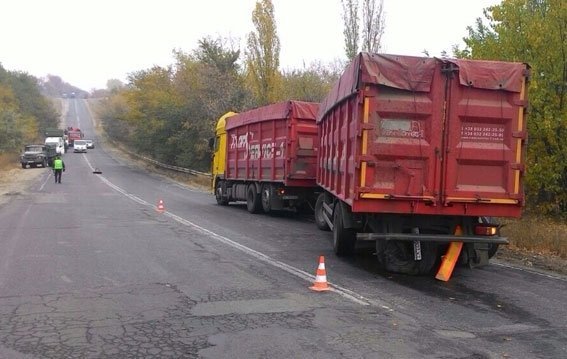 Четверо людей загинуло в ДТП під Кременчуком Четверо людей загинуло в ДТП під Кременчуком